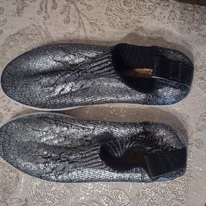 qupid black silver metallic stretch sneakerd